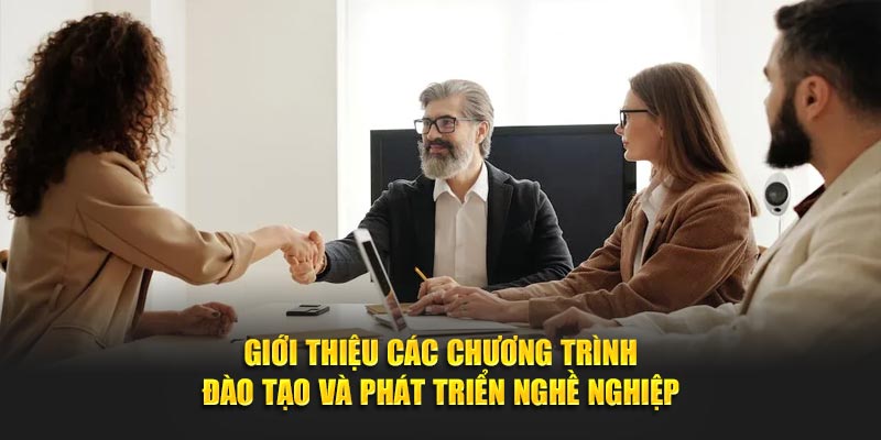 Gioi-thieu-cac-chuong-trinh-dao-tao-va-phat-trien-nghe-nghiep